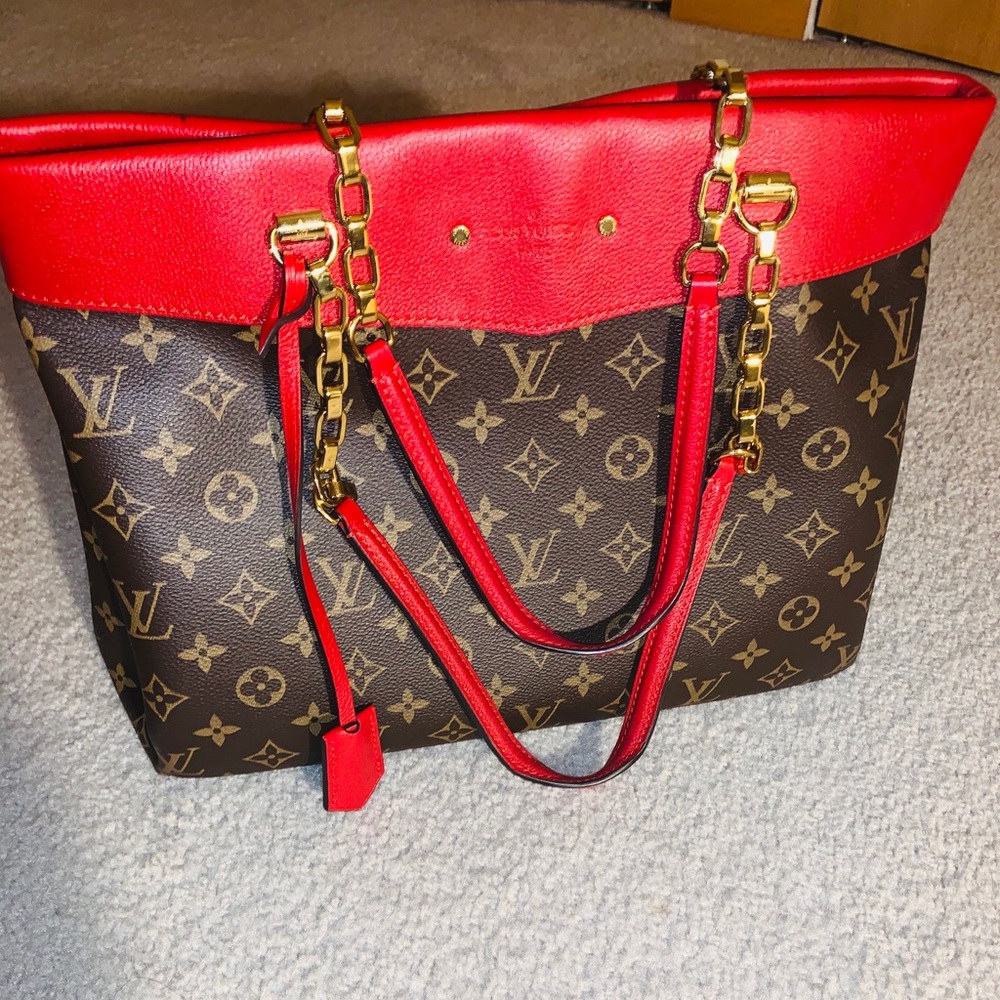 Louis Vuitton bag - 💯 AUTHENTIC